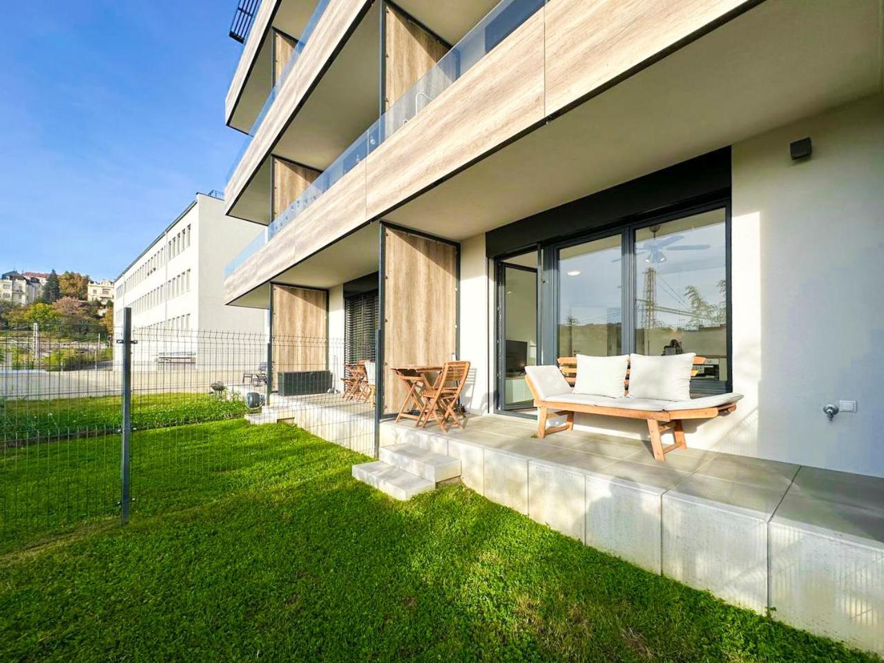 Vila Vinice Прага Экстерьер фото